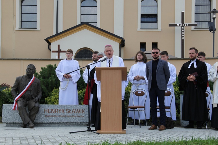 Henryk Sławik ma pomnik w Szerokiej