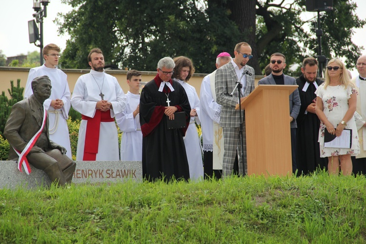 Henryk Sławik ma pomnik w Szerokiej