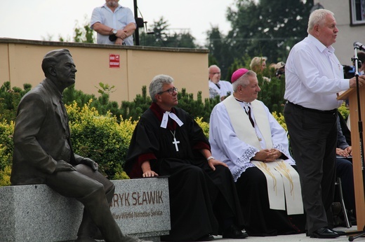 Henryk Sławik ma pomnik w Szerokiej