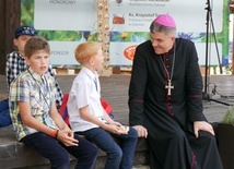 Biskup Zieliński spotkał się z oazowiczami w czasie dnia wspólnoty.