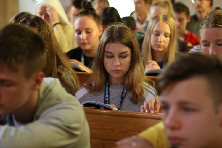 Obóz młodzieżowy Fundacji Dzieła Nowego Tysiąclecia w Borowicach