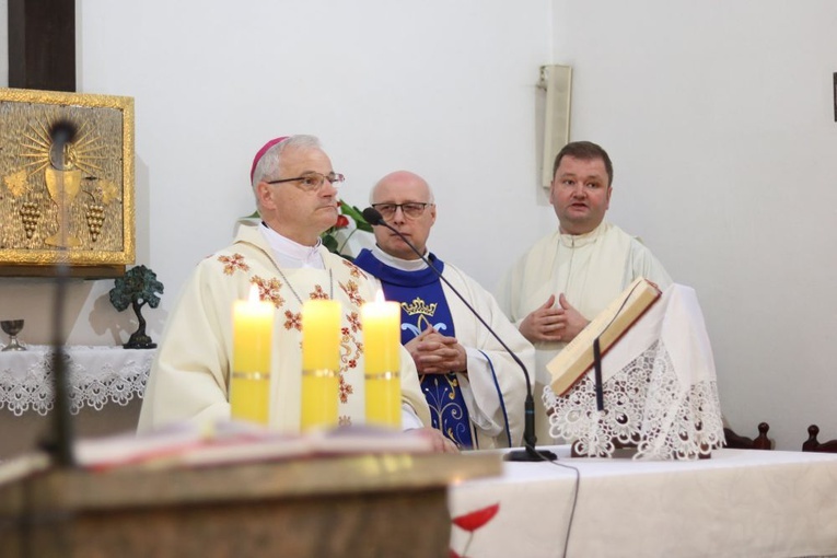 Obóz młodzieżowy Fundacji Dzieła Nowego Tysiąclecia w Borowicach