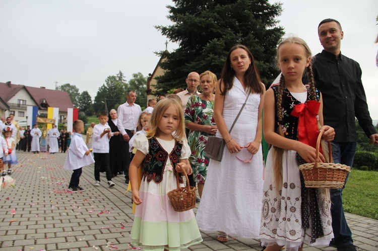 Korzenna. Złoty jubileusz konsekracji kościoła