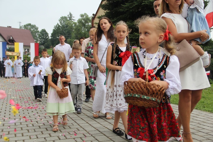 Korzenna. Złoty jubileusz konsekracji kościoła