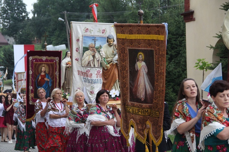 Korzenna. Złoty jubileusz konsekracji kościoła