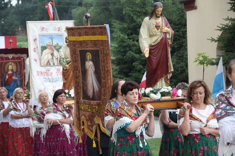 Korzenna. Złoty jubileusz konsekracji kościoła