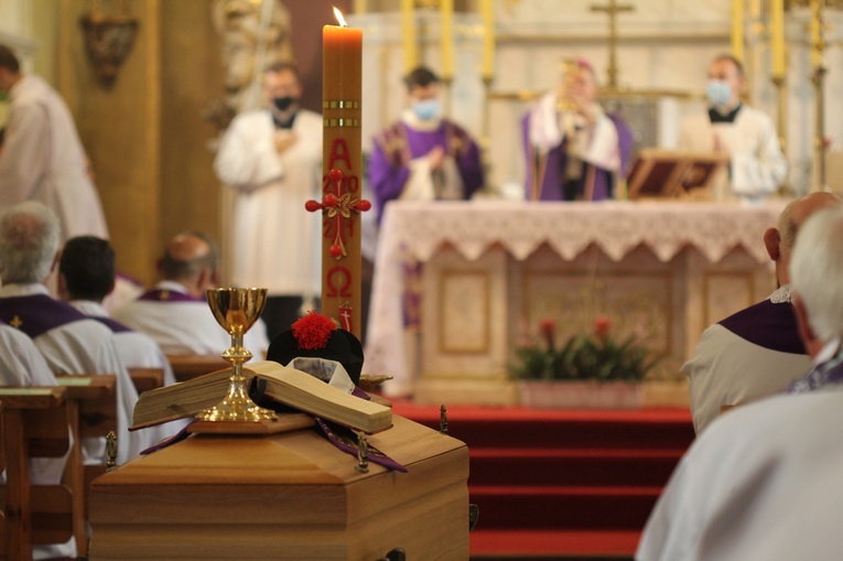 Uroczystości pogrzebowe ks. prof. Józefa Swastka