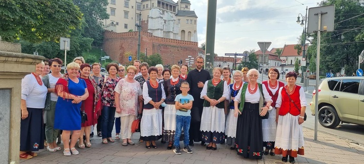 "Ludzie Szymona" i dar od lipniczan