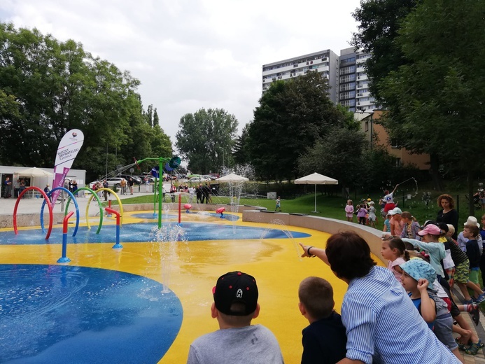 Wodny plac zabaw na Osiedlu Tysiąclecia w Katowicach