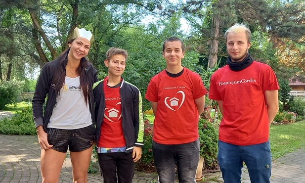 "Korona w koronie", pracownicy Hospicjum Cordis zdobywają 28 szczytów Korony Gór Polski