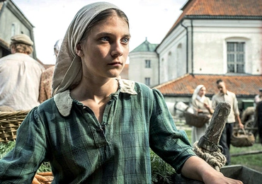 W roli tytułowej bohaterki wystąpiła debiutantka Zuzanna Surowy.