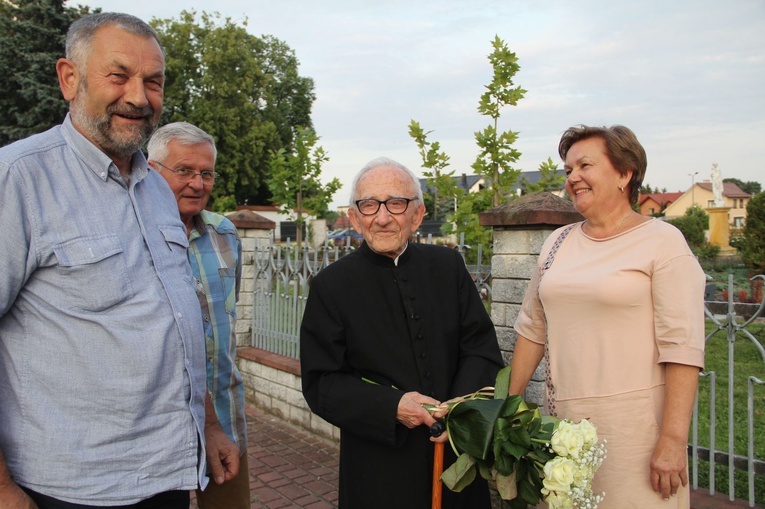 Mielec. Stuletni kapłan