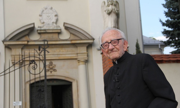 Krzyż Komandorski Orderu Odrodzenia Polski dla ks. kanonika Franciszka Hanka