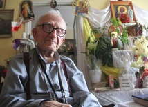 Mielec. Stuletni kapłan