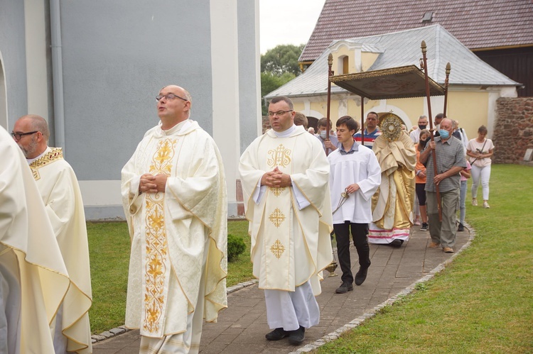 Odpust z biskupem u Marii Magdaleny w Ścinawce Średniej