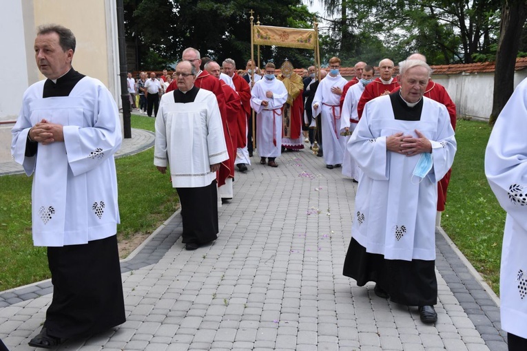 Organy w kościele pw. św. Jakuba w Tuchowie