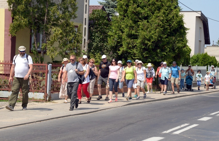 W tegorocznej pielgrzymce wzięło udział około 30 osób.