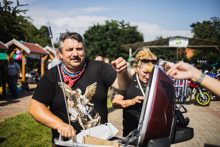 Parada motocyklowa i poświęcenie pojazdów w Marcinowicach