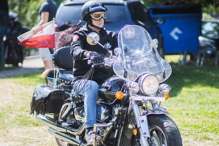 Parada motocyklowa i poświęcenie pojazdów w Marcinowicach