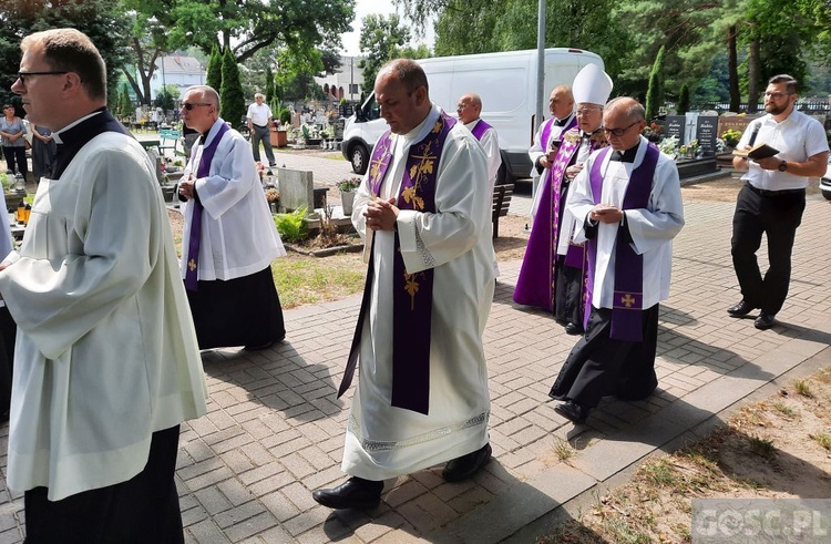 Pogrzeb ks. Jana Wnuka-Lipińskiego