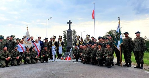 Raciąż. Pomnik listopadowych bohaterów