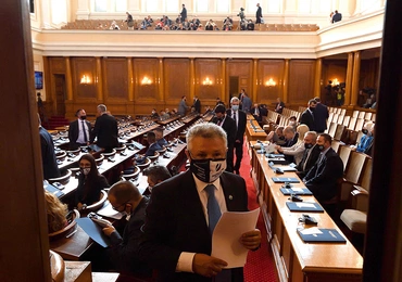 Trudna sytuacja w bułgarskim parlamencie – zwycięskie partie nie są w stanie utworzyć większościowego rządu. Szykuje się gabinet mniejszościowy.