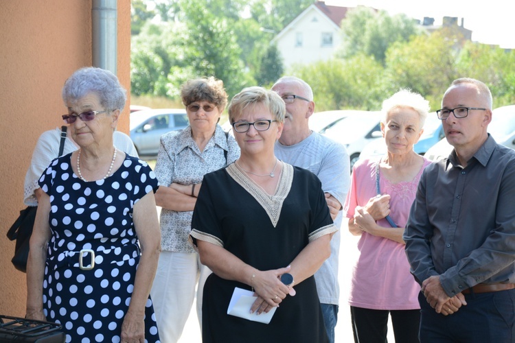 Gorzów Śląski. Poświęcenie busa dla seniorów