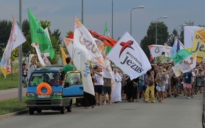 Towarzyszą w wędrówce wiary i niewiary