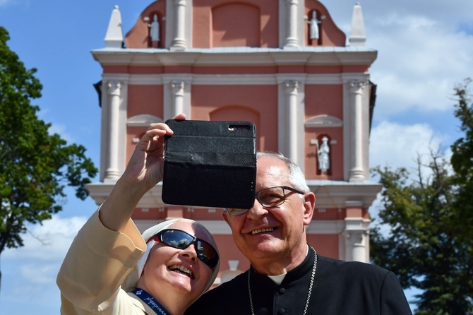 Obóz Fundacji "Dzieło Nowego Tysiąclecia"