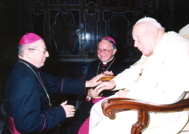 Śp. bp Stefan Siczek (1937-2012)