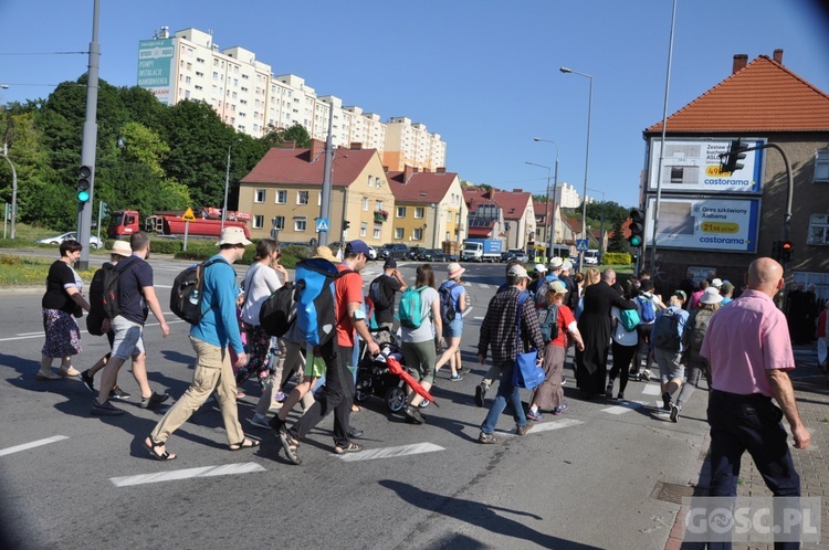 Wyruszyła 39. Piesza Pielgrzymka z Gorzowa Wlkp. na Jasną Górę 