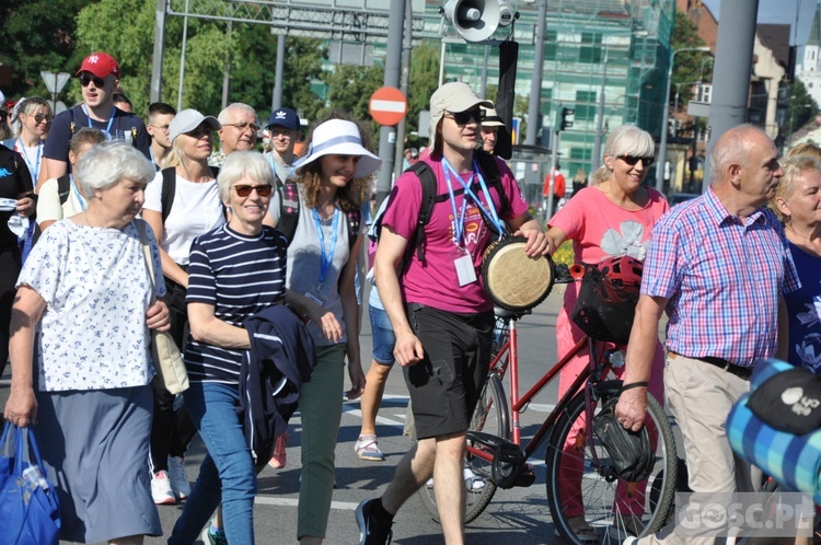 Wyruszyła 39. Piesza Pielgrzymka z Gorzowa Wlkp. na Jasną Górę 