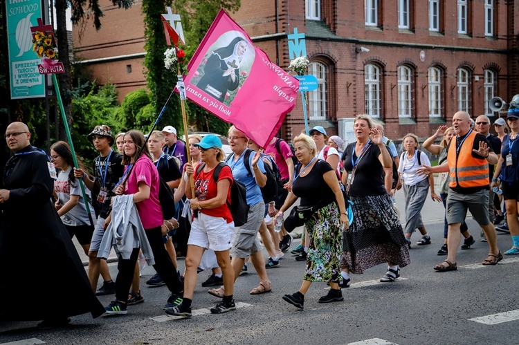 Kolejny dzień pielgrzymowania