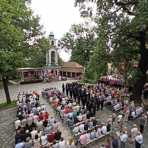 Nowy Sącz. Odpust ku czci Przemienienia - dzień pierwszy