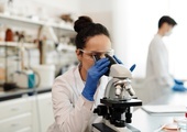 Raport Republikanów: Koronawirus wydostał się z laboratorium w Chinach