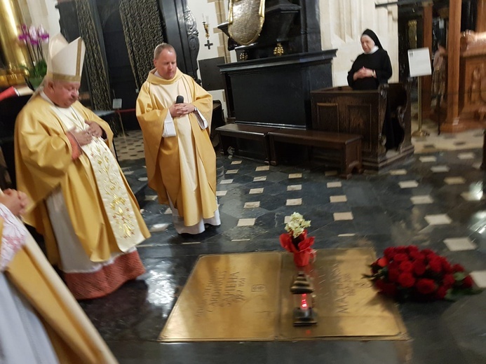 Wrażliwy na ludzkie biedy. 5. rocznica śmierci kard. Macharskiego