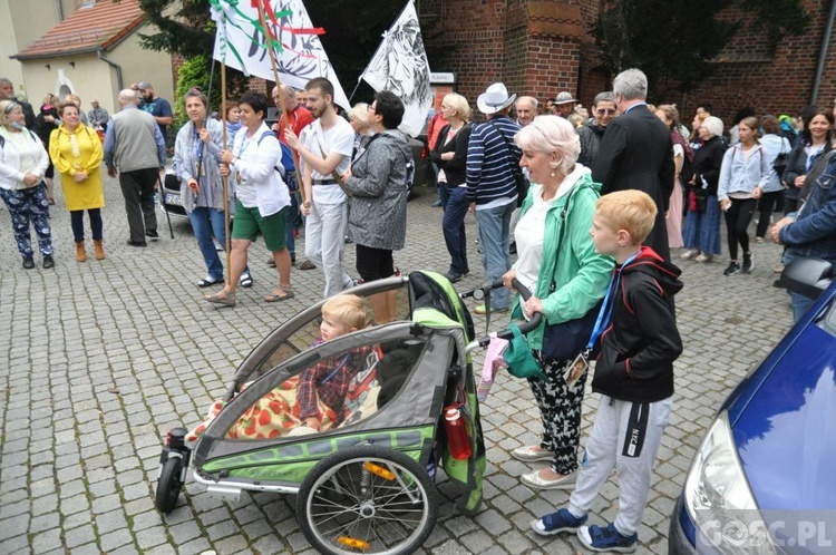 Pielgrzymi z Zielonej Góry już w drodze