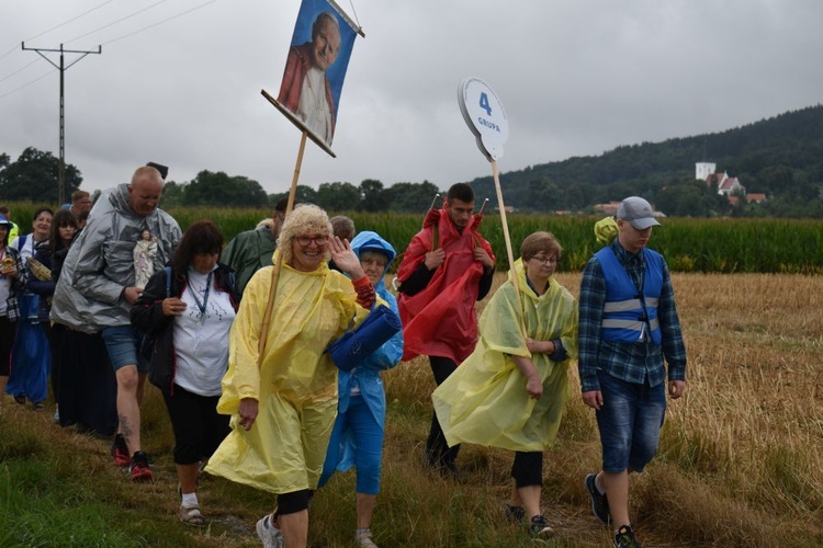 XVIII PPDŚ na Jasną Górę - ze Świdnicy do Ratajna