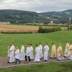 Stary Sącz. Obóz stypendystów Fundacji "Dzieło Nowego Tysiąclecia"