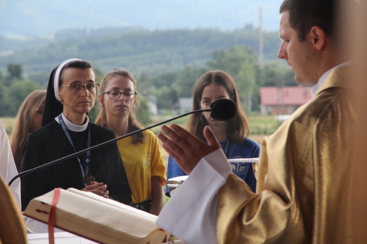 Stary Sącz. Obóz stypendystów Fundacji "Dzieło Nowego Tysiąclecia"