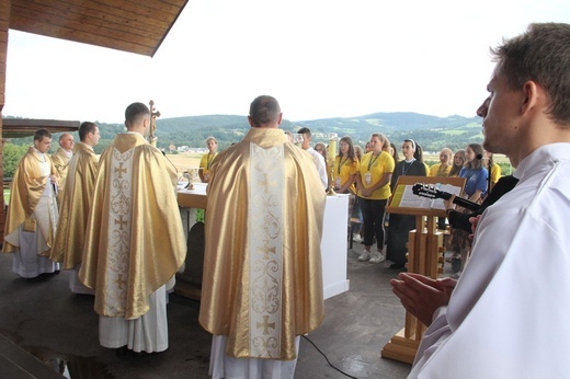 Stary Sącz. Obóz stypendystów Fundacji "Dzieło Nowego Tysiąclecia"