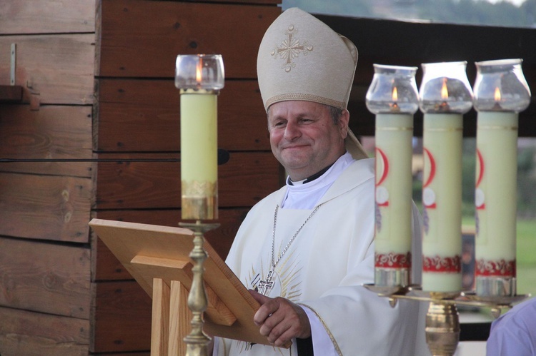 Stary Sącz. Obóz stypendystów Fundacji "Dzieło Nowego Tysiąclecia"