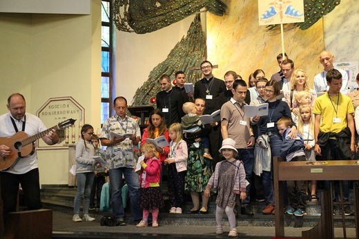 Dzień wspólnoty wakacyjnych oaz w kościele NSPJ w Bielsku-Białej - 2021