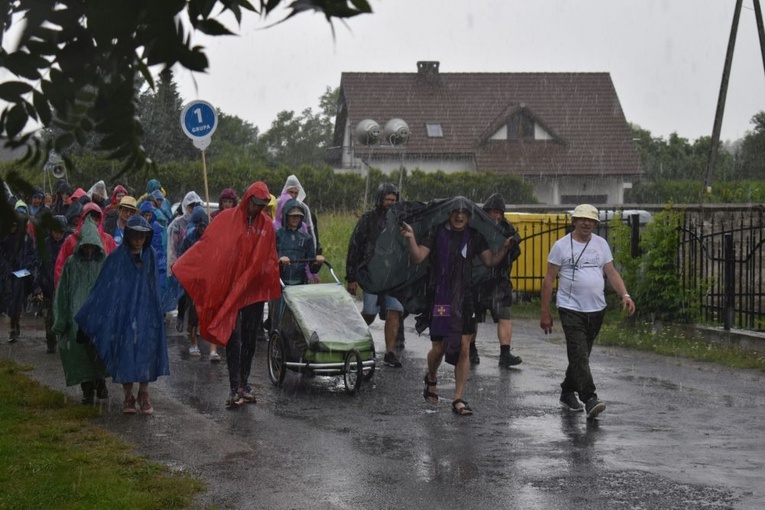 XVIII PPDŚ na Jasną Górę - dzień 2 - Ratajno-Jegłowa