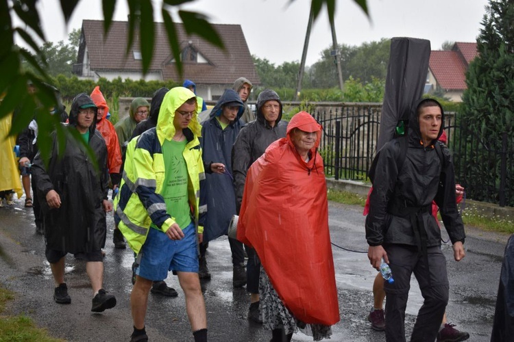 XVIII PPDŚ na Jasną Górę - dzień 2 - Ratajno-Jegłowa