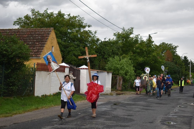 XVIII PPDŚ na Jasną Górę - dzień 2 - Ratajno-Jegłowa