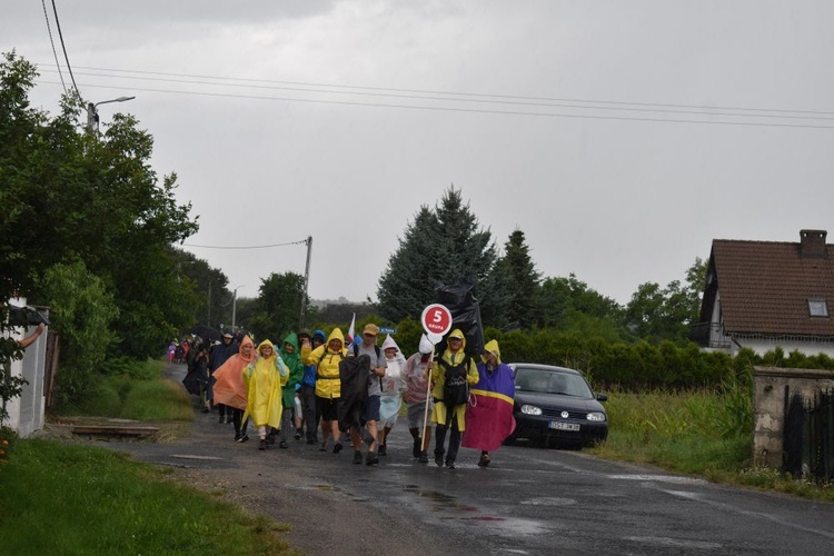 XVIII PPDŚ na Jasną Górę - dzień 2 - Ratajno-Jegłowa