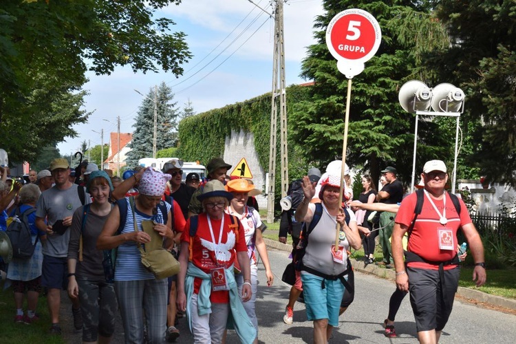 XVIII PPDŚ na Jasną Górę - dzień 2 - Ratajno-Jegłowa