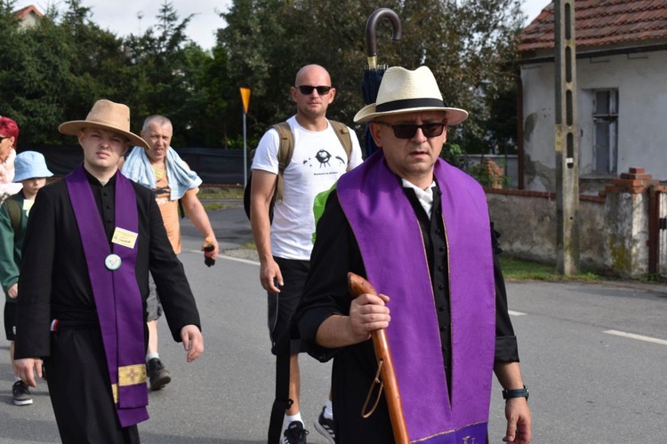 XVIII PPDŚ na Jasną Górę - dzień 2 - Ratajno-Jegłowa