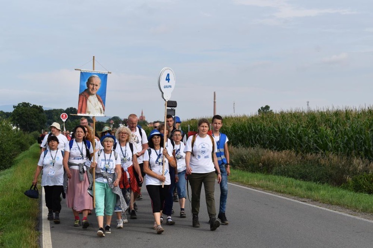 XVIII PPDŚ na Jasną Górę - dzień 2 - Ratajno-Jegłowa